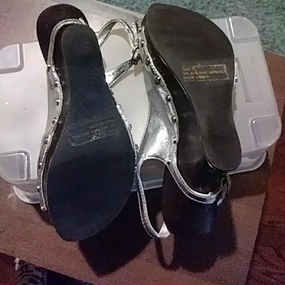Shoes - Picture 2 of 2
